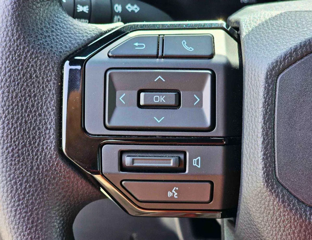 Toyota Prado ALL ROUNDER TURBO 2.4L PETROL ALL ROUNDER / MID OPTION / 2.4L PETROL V4 / LETHAER WITH DRIVER PWR SEAT / COOL BOX (CODE#PPARS)-21-0
