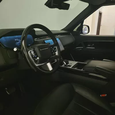 AED 7817 PM | RANGE ROVER VOGUE P550e AUTOBIOGRAPHY 2024 | LOW KMS | 1 YEAR WARRANTY-9