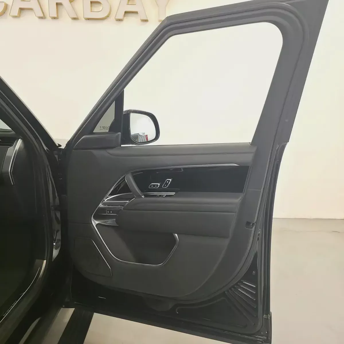 AED 7817 PM | RANGE ROVER VOGUE P550e AUTOBIOGRAPHY 2024 | LOW KMS | 1 YEAR WARRANTY-10-10