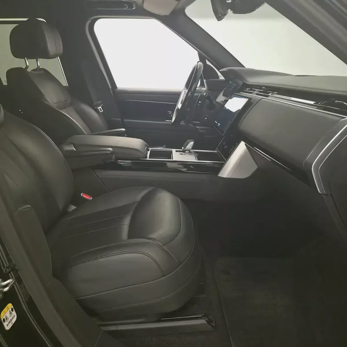 AED 7817 PM | RANGE ROVER VOGUE P550e AUTOBIOGRAPHY 2024 | LOW KMS | 1 YEAR WARRANTY-11-11