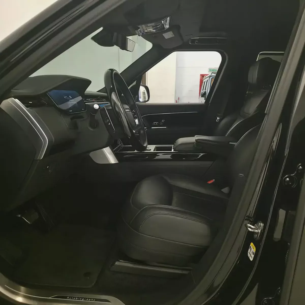 AED 7817 PM | RANGE ROVER VOGUE P550e AUTOBIOGRAPHY 2024 | LOW KMS | 1 YEAR WARRANTY-8-8