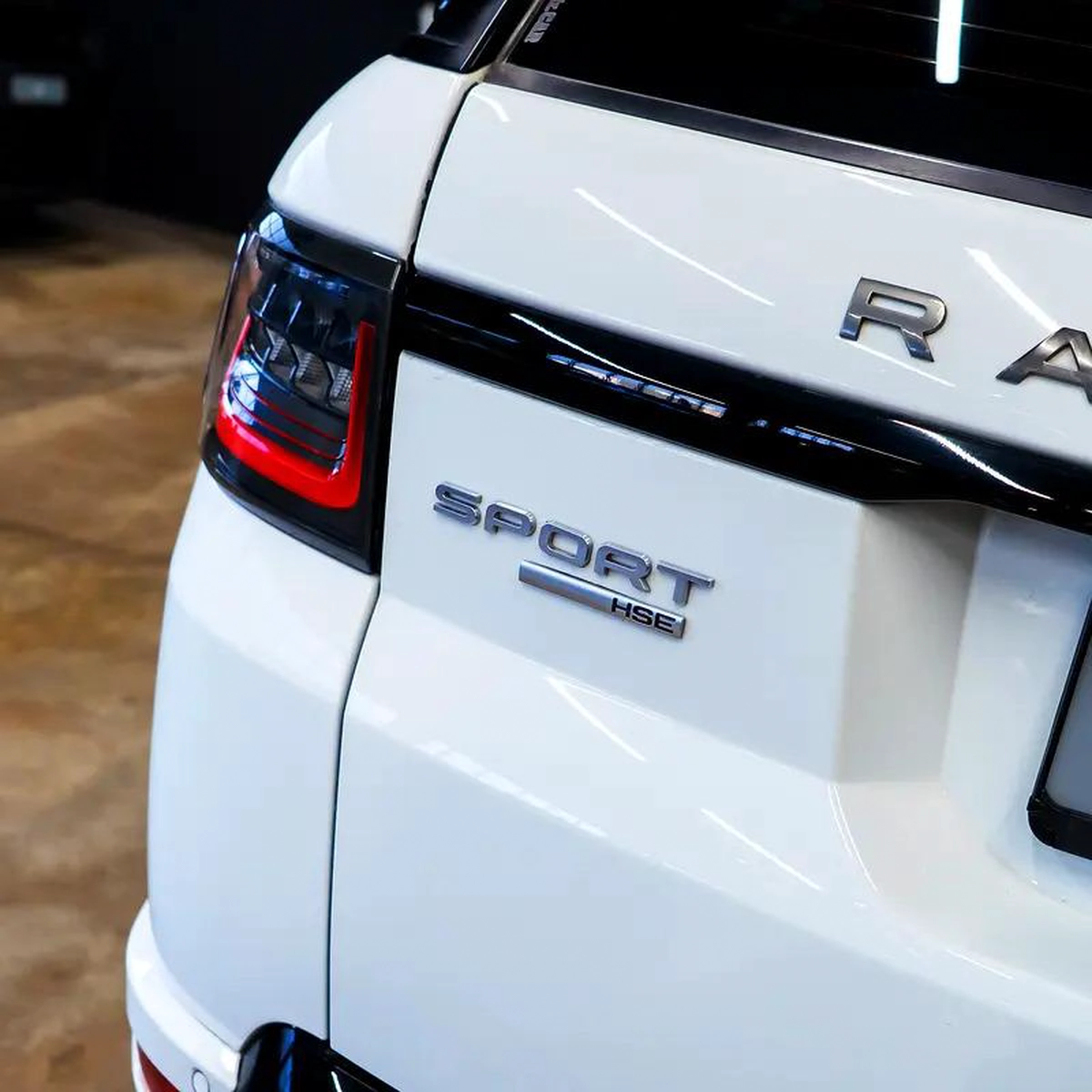 AED 1,915 pm• 0% Downpayment • Range Rover Sport HSE • 1 Year Warranty-4-4