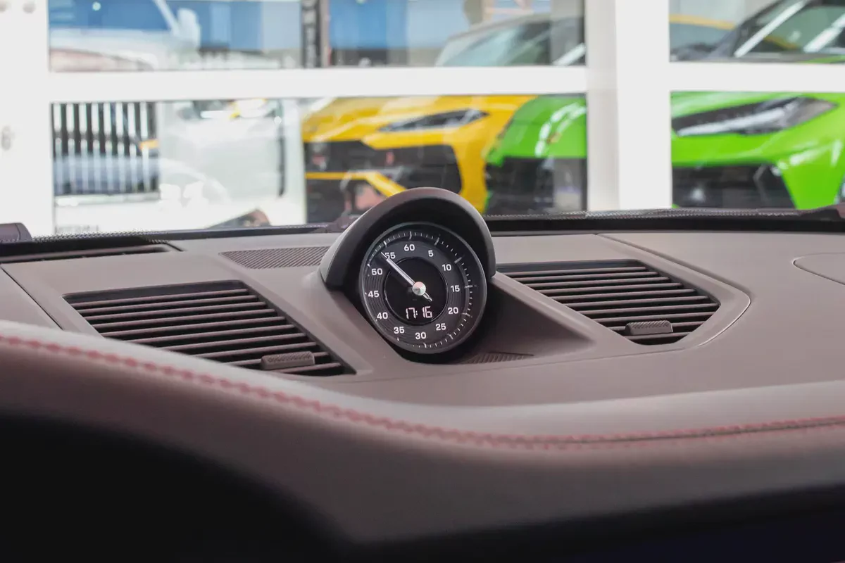 PORSCHE 911 CARRERA 2025 | 7,200km | Under warranty-17-17