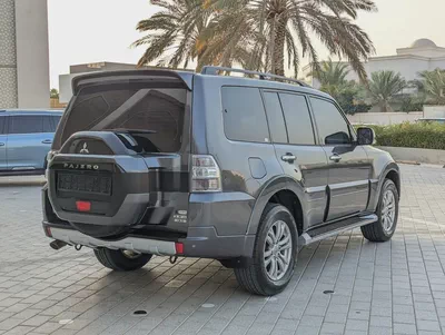 MITSUBISHI PAJERO 2017 GLS TOP FULL OPTION V6 3.8L IN EXCELLENT CONDITION-12