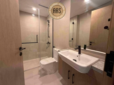 SINGLE ROW PARK FACING 4BR+MAID VILLA AVAILABLE FOR RENT-8