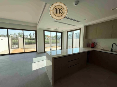 SINGLE ROW PARK FACING 4BR+MAID VILLA AVAILABLE FOR RENT-13