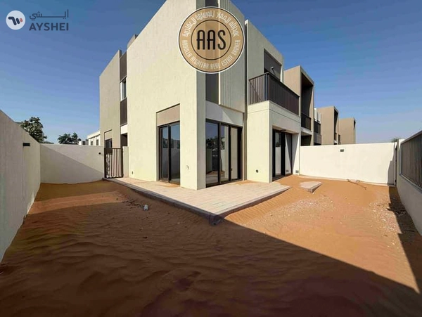 SINGLE ROW PARK FACING 4BR+MAID VILLA AVAILABLE FOR RENT