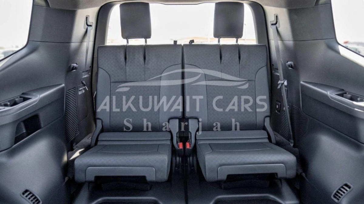 Toyota Land Cruiser Toyota Land Cruiser VXR 3.5L Petrol AT MY2025-17-0