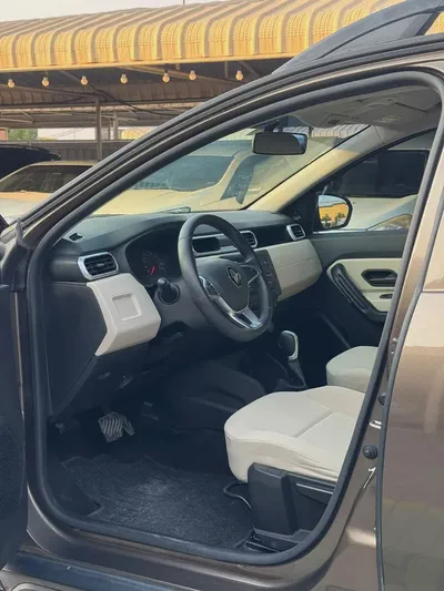 Renault Duster SE 2020 GCC Specs 1.6-8