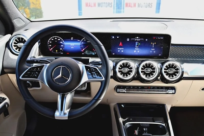 3700 Monthly American Specs Mercedes-Benz GLC 200 4Matic 2025 Model.-14