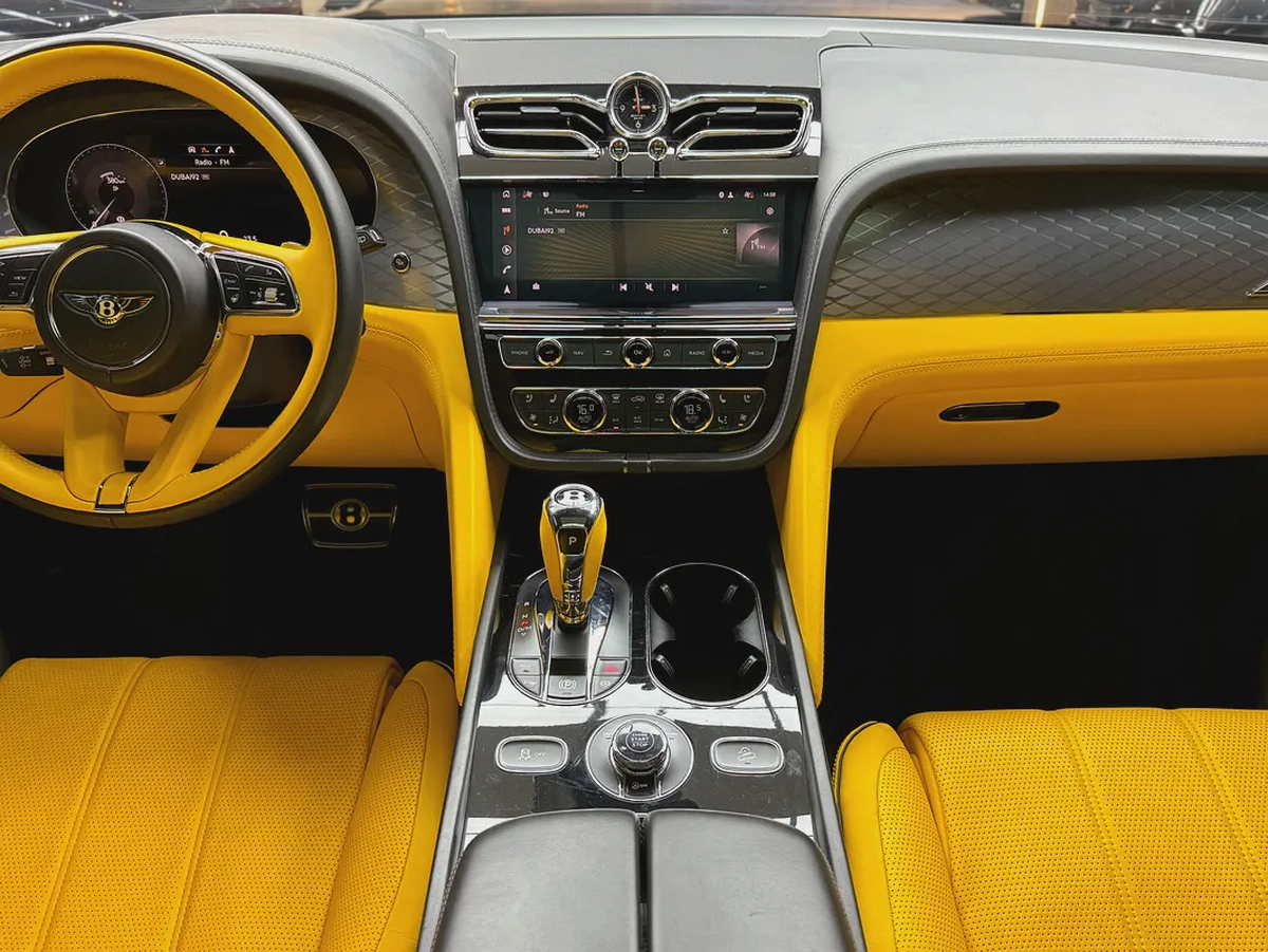Bentley bentayga V8 S edition GCC 2022-11-11