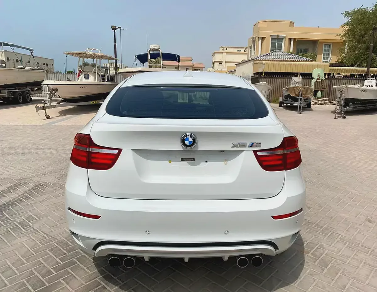 2014 BMW X6M  4.4L V8 555 HP || LOW MILEAGE || ACCIDENT FREE || GCC || CARPLAY TOUCH SCREEN-9-9