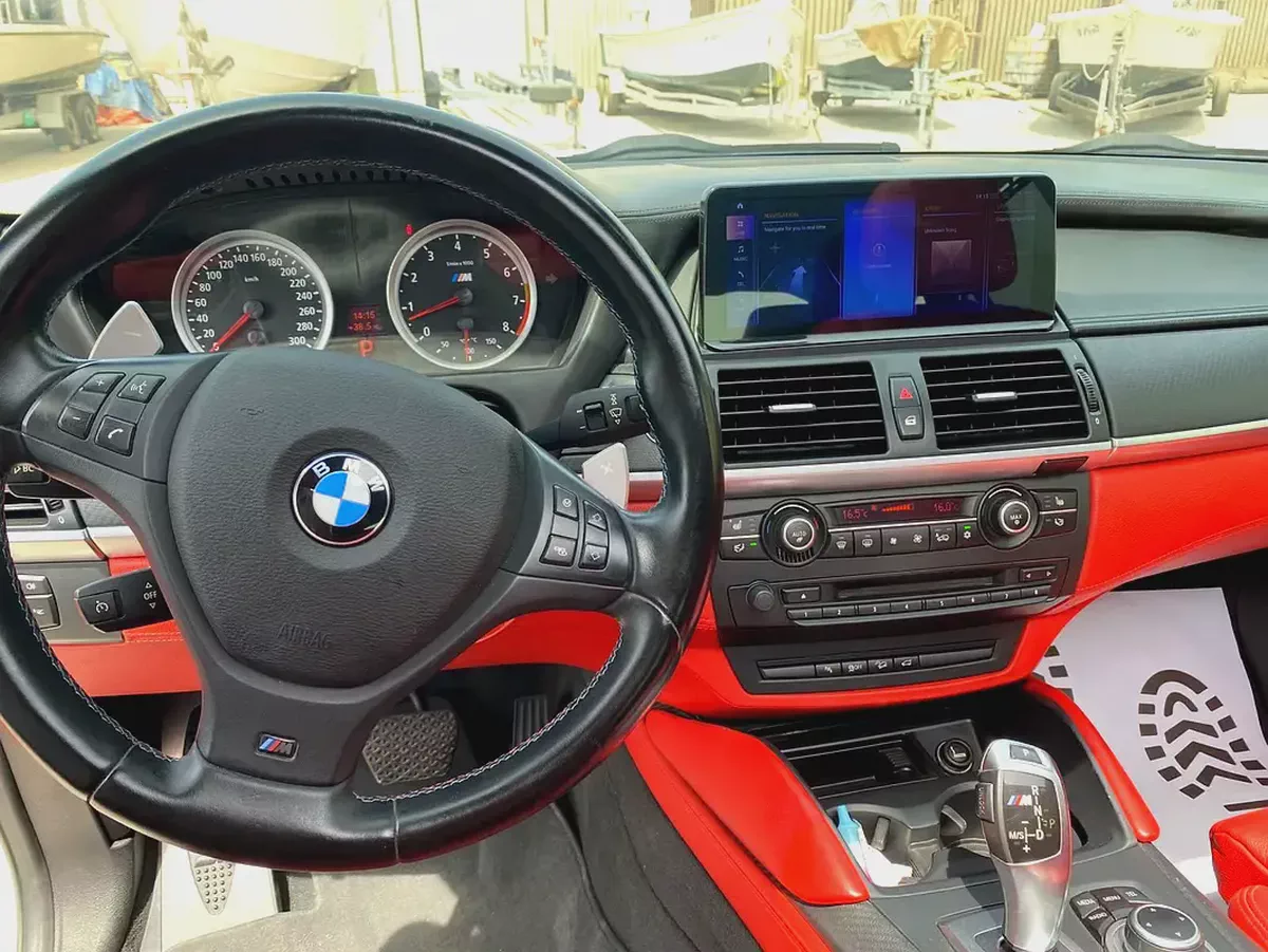 2014 BMW X6M  4.4L V8 555 HP || LOW MILEAGE || ACCIDENT FREE || GCC || CARPLAY TOUCH SCREEN-12-12