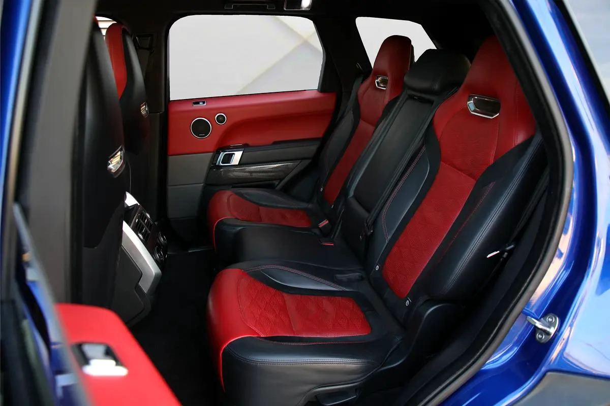 RANGE ROVER SPORT SVR - 2020 - CARBON EDITION - AMAZING CONDITION FULLY LOADED --2-2