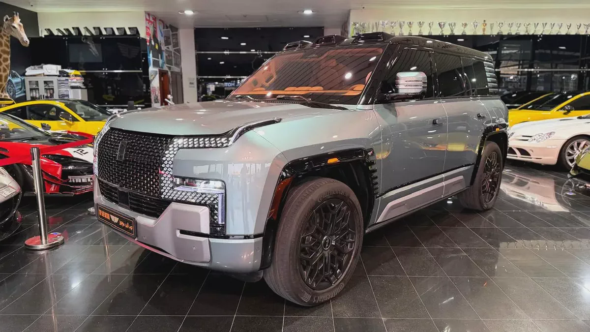 YangWang U8 Premium Edition 2023 | 1,100+ HP | Floating Mode | Chinese Specs