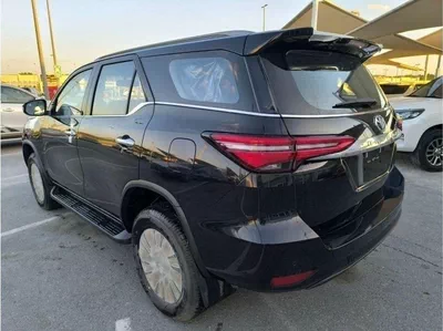 Toyota Fortuner VX2 PLUS Toyota Fortuner 2.8L diesel Full Option 2024-4