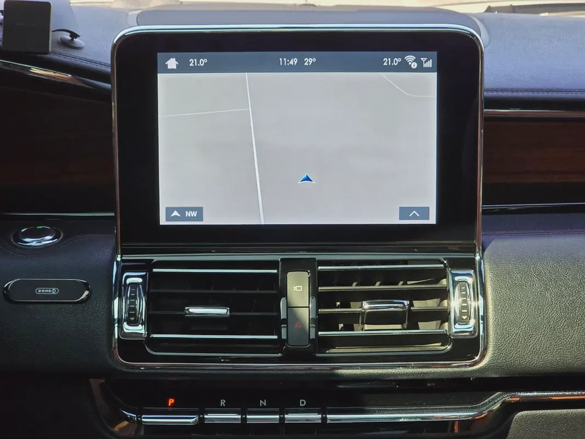 Lincoln Navigator 2018 GCC Specs - Pristine Condition - Orginal paint - FSH - Accident free