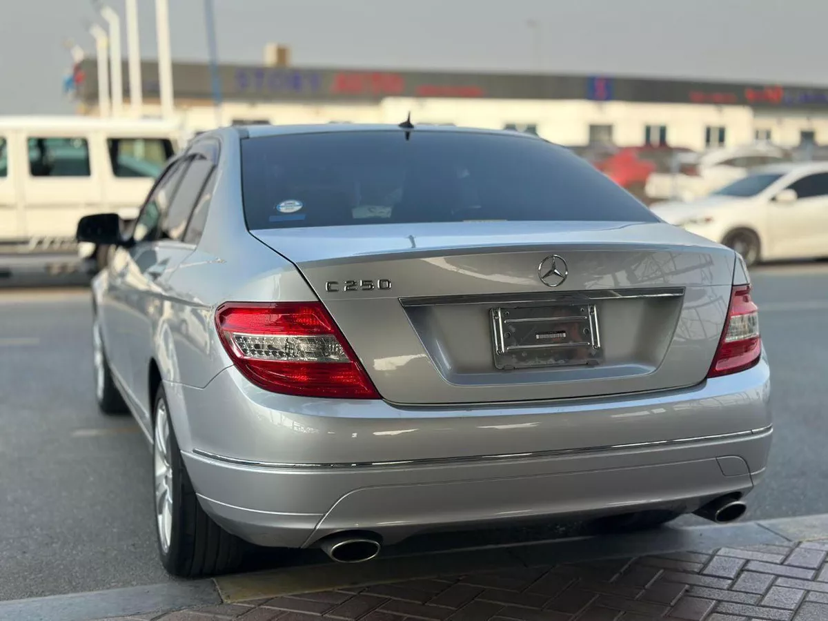 Mercedes Benz C250 STANDARD-4-0