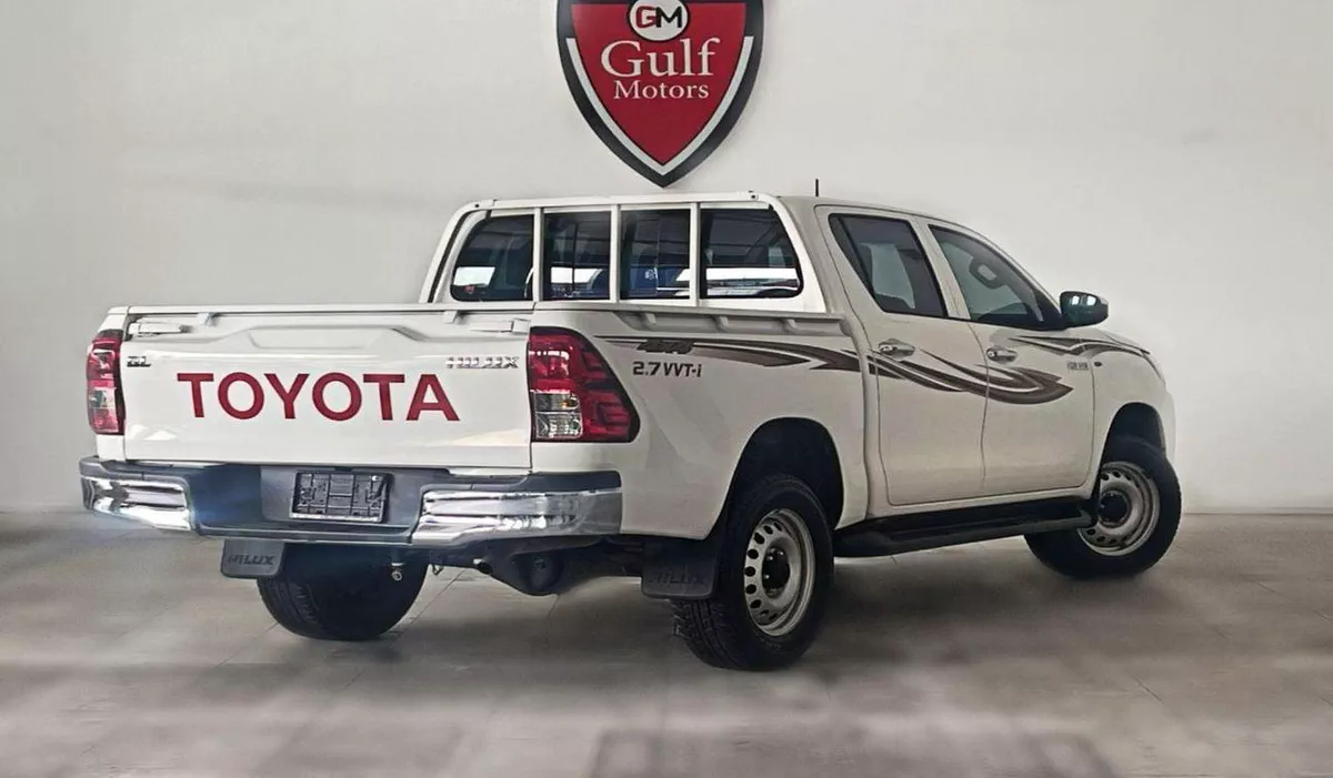 Toyota Hilux GL 2.7L-4CYL EXCELLENT CONDITION - 4WD MANUAL GEAR-2-0