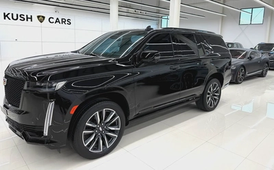 2022 Cadillac Escalade Sport Platinum | GCC Specs | Top of the Range-1
