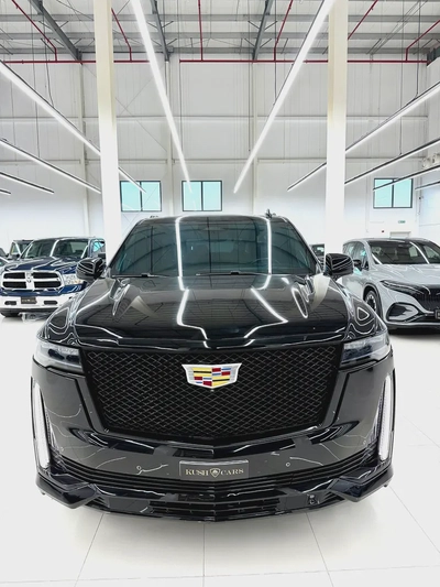 2022 Cadillac Escalade Sport Platinum | GCC Specs | Top of the Range-2