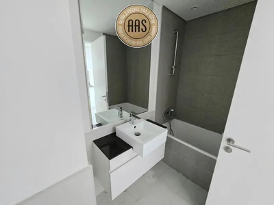 Spacious Apartment ! With Balcony ! Open View ! Ready to Move ! With All Aminities-4