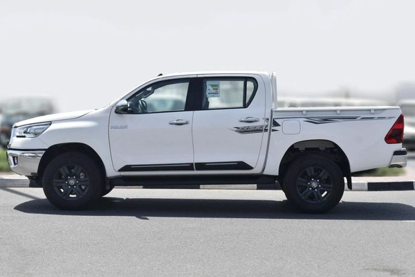 Toyota Hilux 2025 MODEL: 4X4 2.7 MT DC DISPLAY AUDIO AUTO & RR AC, W/O BEDLINER MATERIAL CODE: THX27