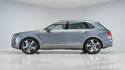 2017 Bentley Bentayga W12 First Edition | GCC Specs | Excellent Condition-9