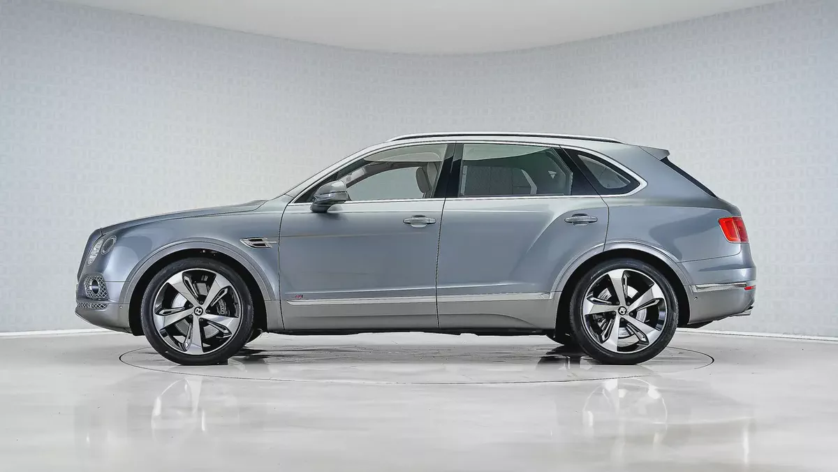 2017 Bentley Bentayga W12 First Edition | GCC Specs | Excellent Condition-9-9