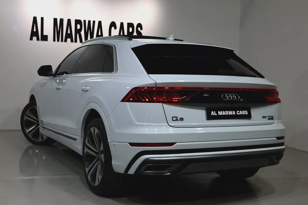 Audi Q8 2019 55 TFSI quattro GCC Specs in Excellent Condition-5-5