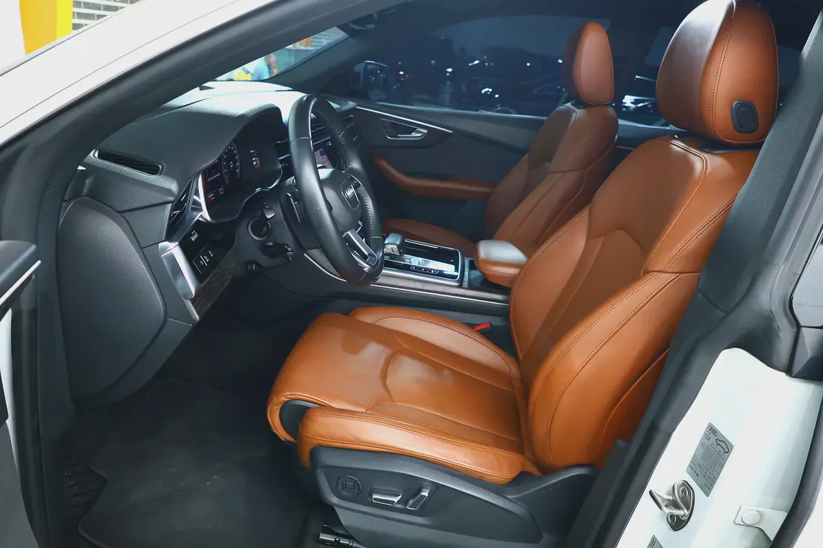 Audi Q8 2019 55 TFSI quattro GCC Specs in Excellent Condition-8-8