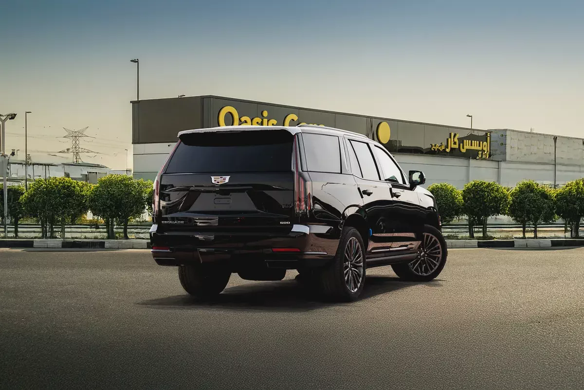 Cadillac Escalade Sport Platinum 6.2L 4WD 2025 Brand New American Specs 6.2L V8-2-2