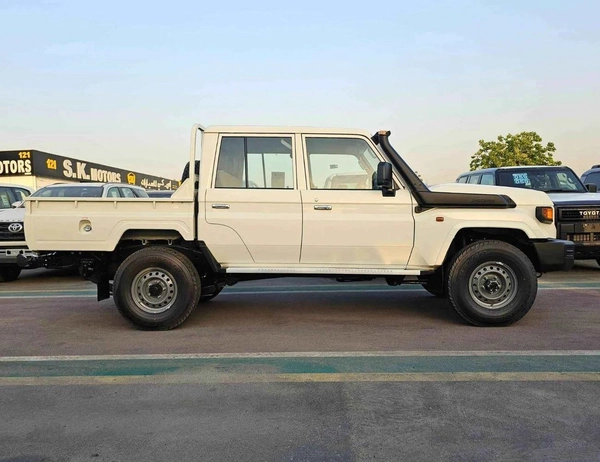 Toyota Land Cruiser Pick Up LC79 STD-E / DOUBLE CABIN MANUAL / SNORKEL (CODE # STD-E)