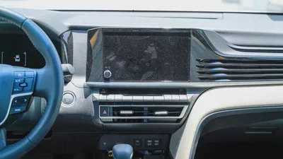 2026 Toyota Camry LE 2.5L HYBRID GCC Specs-14