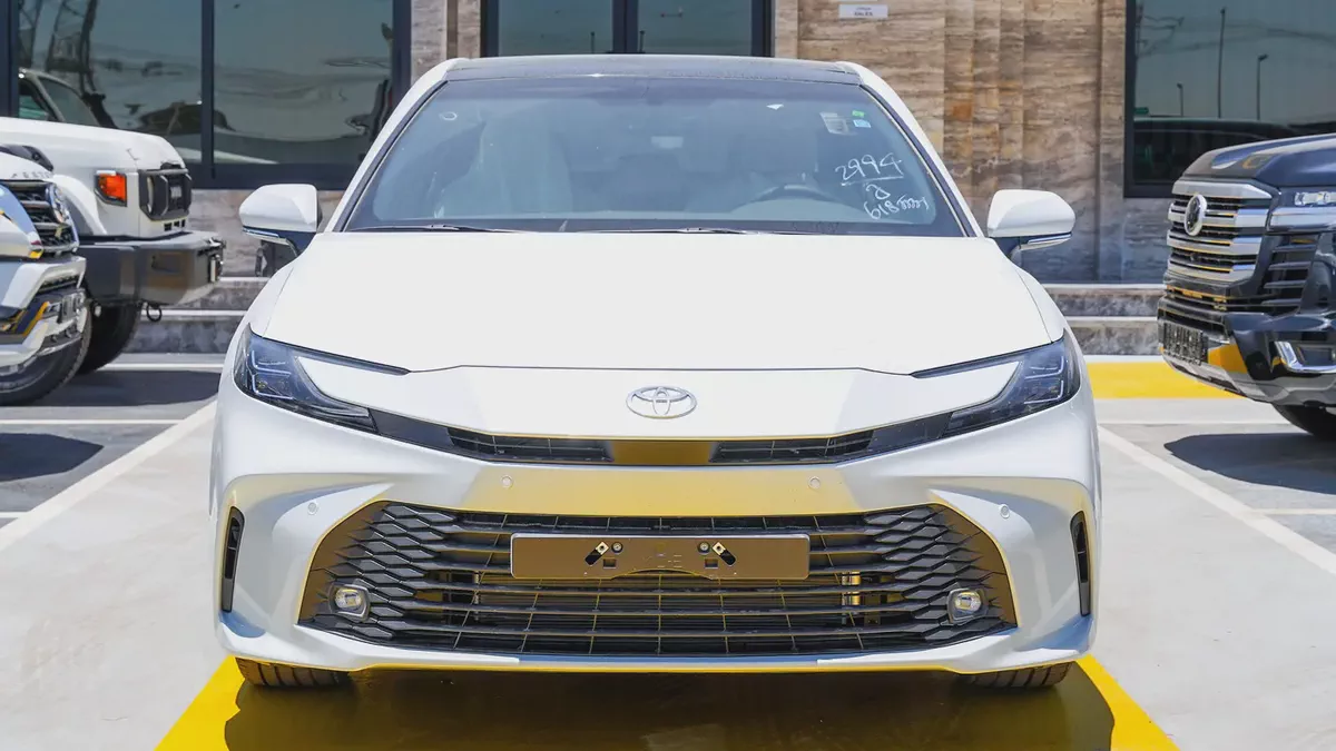 2026 Toyota Camry LE 2.5L HYBRID GCC Specs-1-1