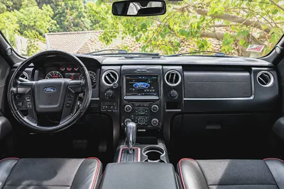 V8 | 2014 Ford F-150 Limited | GCC Specs | Pristine Condition-4