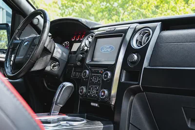 V8 | 2014 Ford F-150 Limited | GCC Specs | Pristine Condition-5