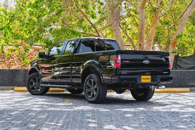 V8 | 2014 Ford F-150 Limited | GCC Specs | Pristine Condition-8