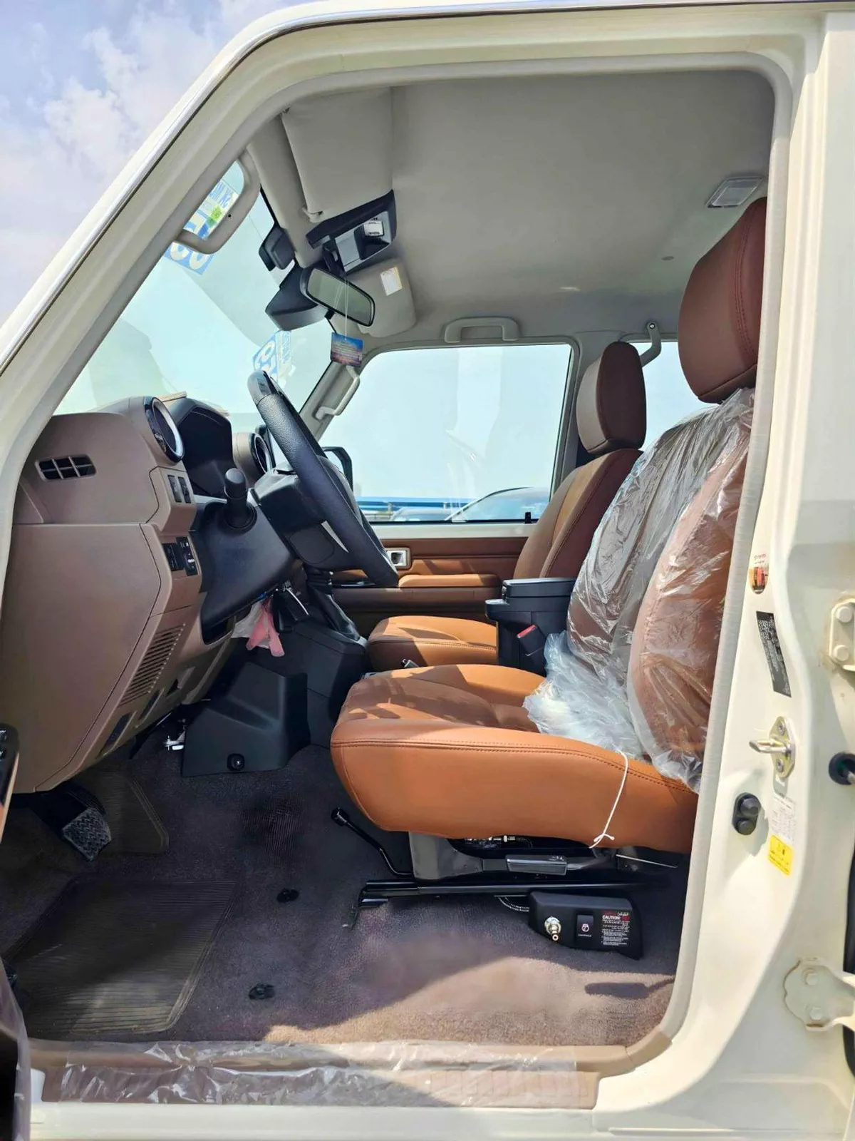 Toyota Land Cruiser 70 LC76 LX LC76 | 2.8L V4 DIESEL | 5 DOOR | DVD CAMER`| DIFF LOCK | LX FULL OPTION (CODE # HT76ZS)-5-0