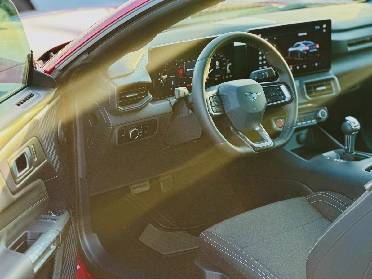 2024 Ford Mustang Ecoboost-10-10