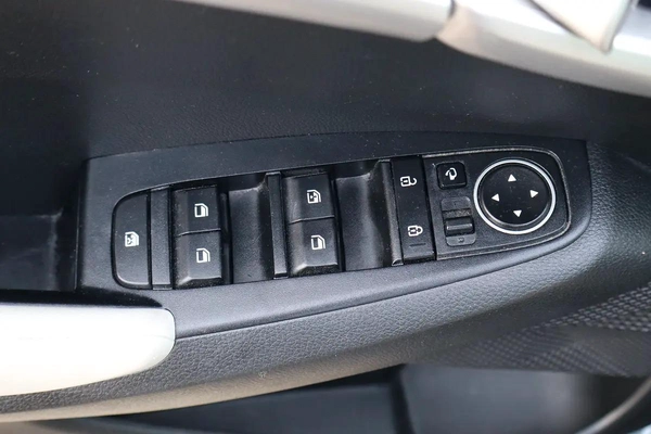 Kia Seltos 2023 EX – GCC Specifications - Original paint