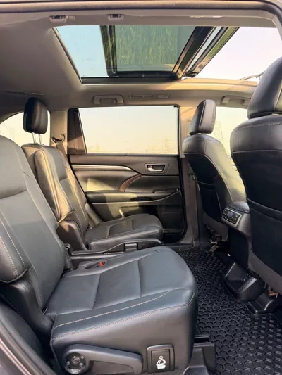 Toyota Highlander Platinum 3.5L full option 4WD 3.5L / panoramic, 360 camera 2019-17