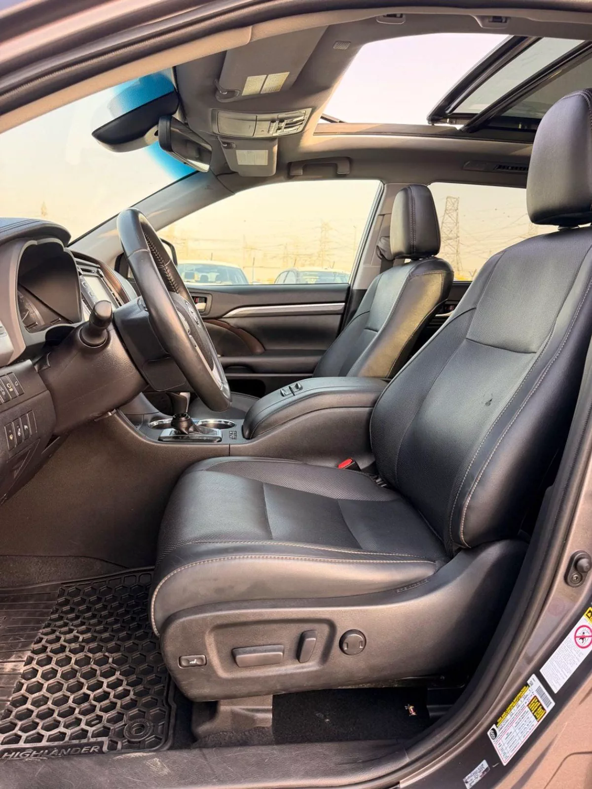 Toyota Highlander Platinum 3.5L full option 4WD 3.5L / panoramic, 360 camera 2019-5-0
