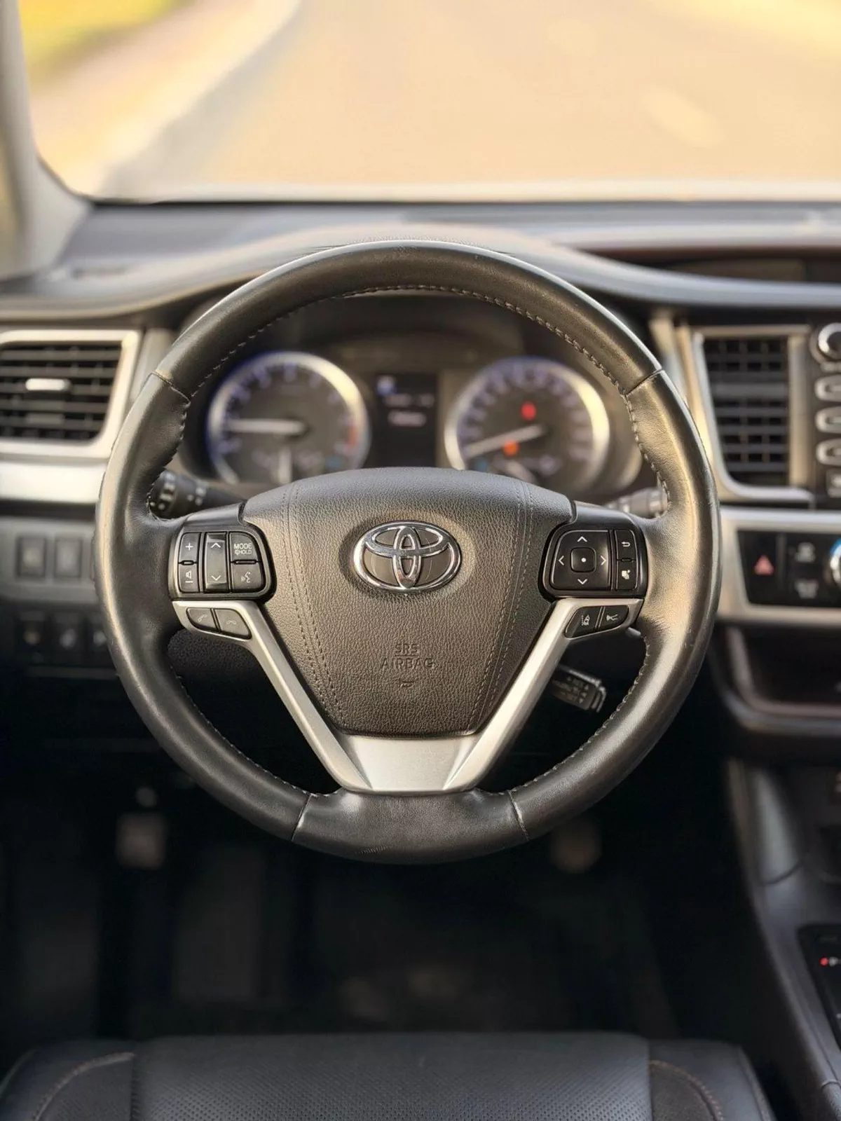 Toyota Highlander Platinum 3.5L full option 4WD 3.5L / panoramic, 360 camera 2019-7-0