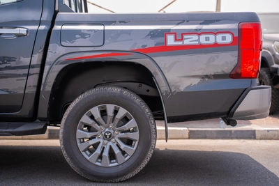 MITSUBISHI L200 2.4 2025 MODEL PETROL-21