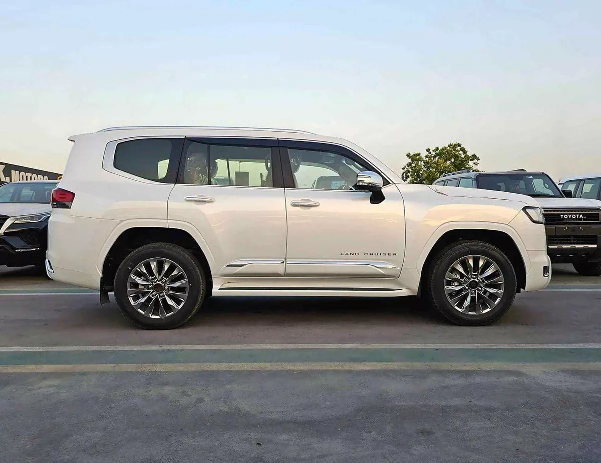 Toyota Land Cruiser VXR 3.5L Petrol Twin Turbo | FULL OPTION | BIG DVD | JBL SPKR | HUD / CODE # VXR3M)-3-0