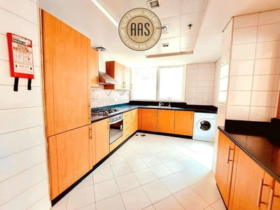 Chiller free luxurious huge Studio with all amenities-6
