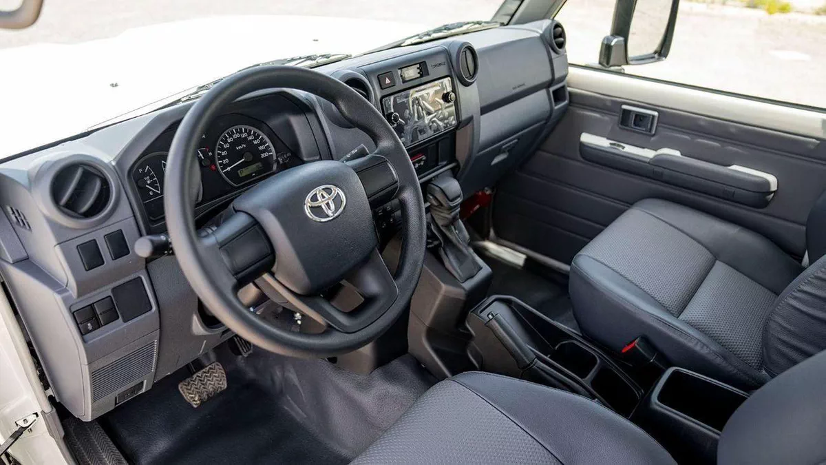 Toyota Land Cruiser 70 LC 78 HARDTOP 2.8L MT 2.8 AT-19-0