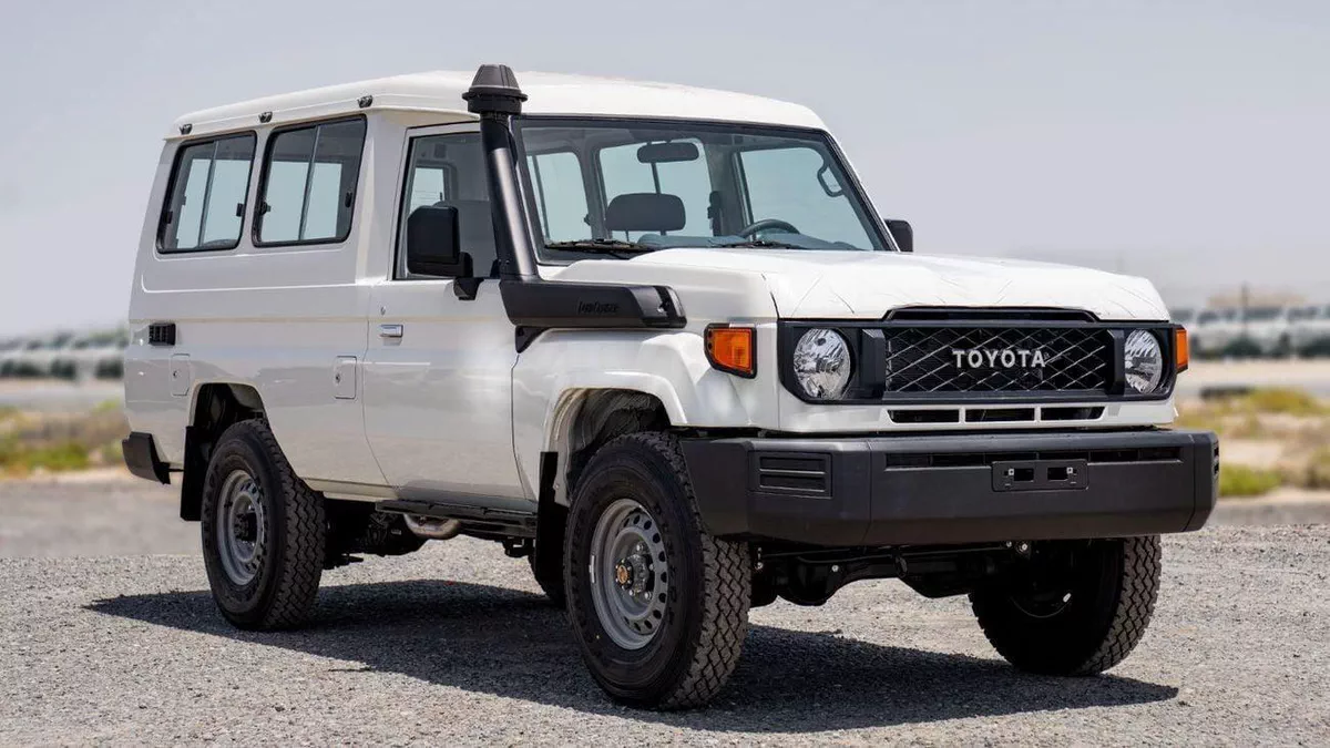 Toyota Land Cruiser 70 LC 78 HARDTOP 2.8L MT 2.8 AT-2-0