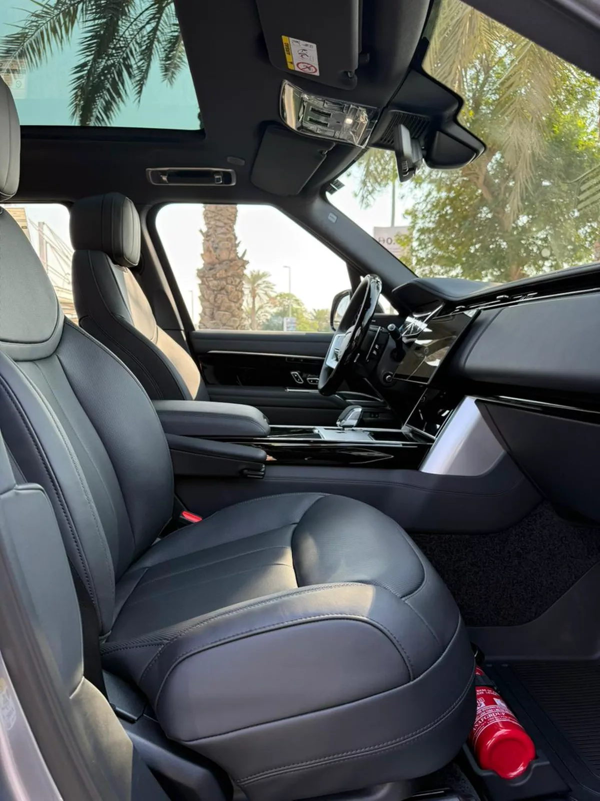 RANGE ROVER VOGUE SE P360 | BRAND NEW | MODEL: 2025 | GCC SPECS-3-3